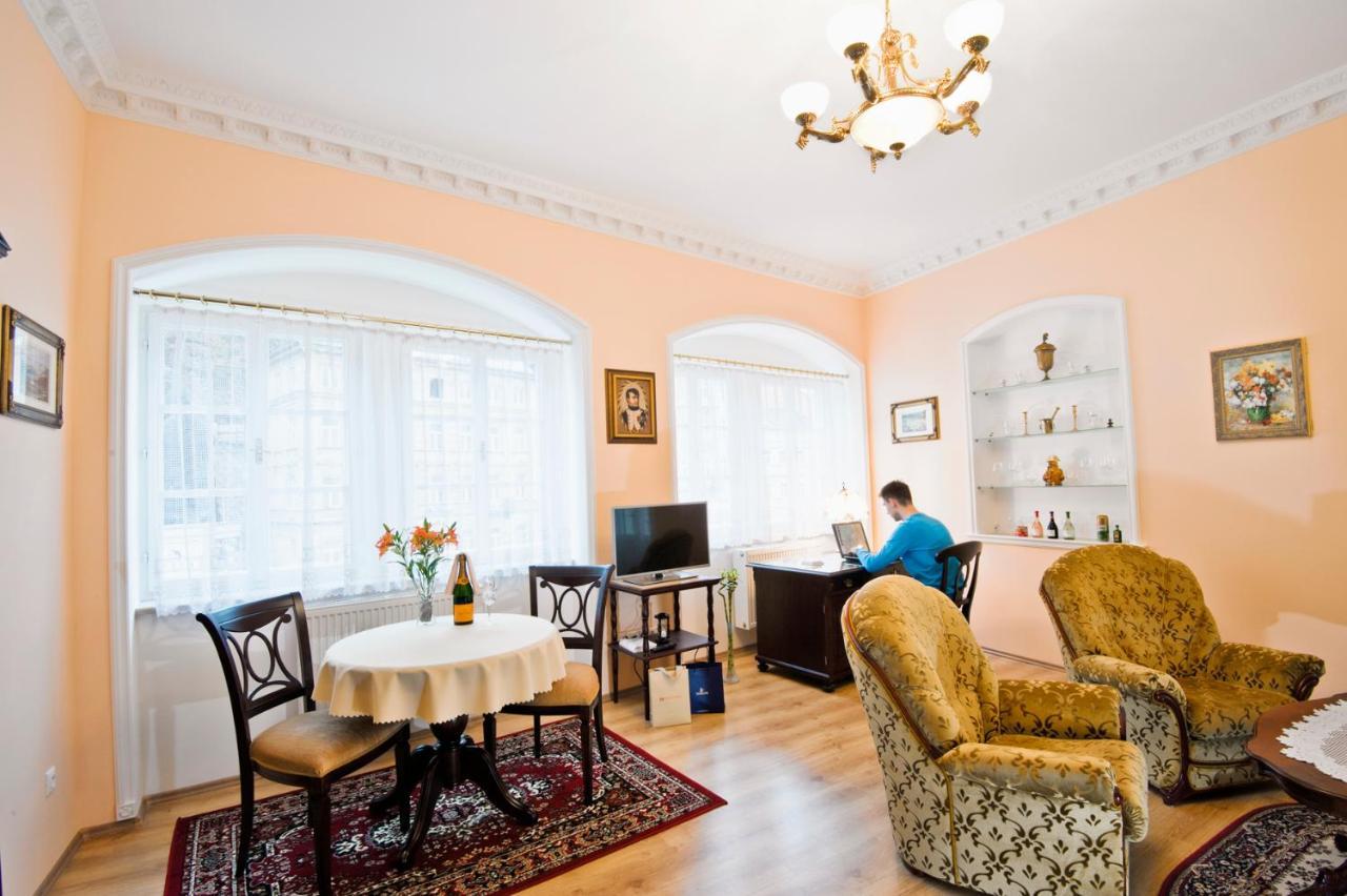Pension Napoleon Karlovy Vary Bagian luar foto