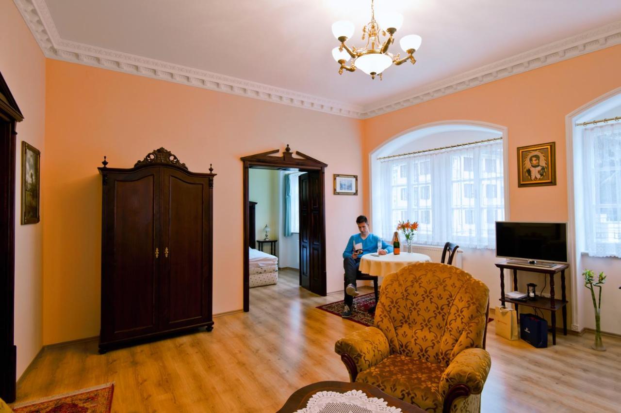 Pension Napoleon Karlovy Vary Bagian luar foto