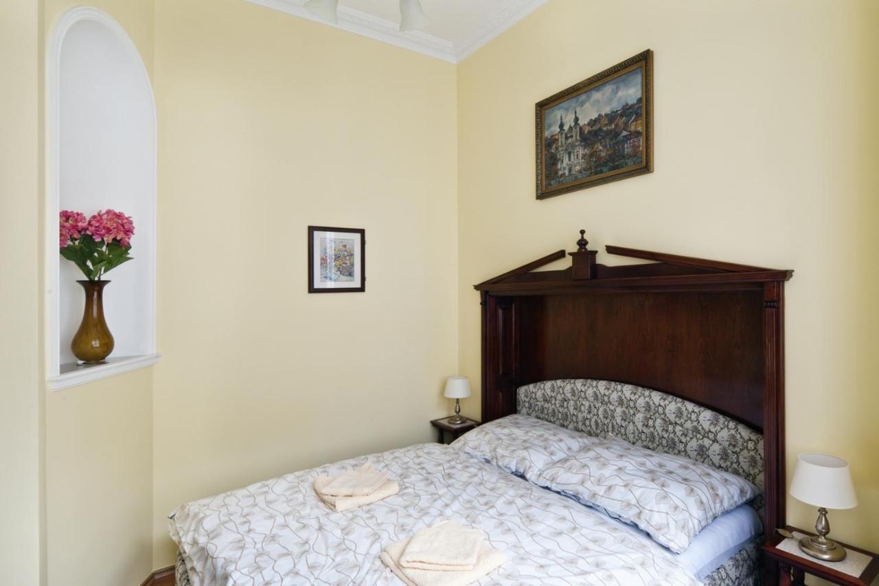 Pension Napoleon Karlovy Vary Bagian luar foto