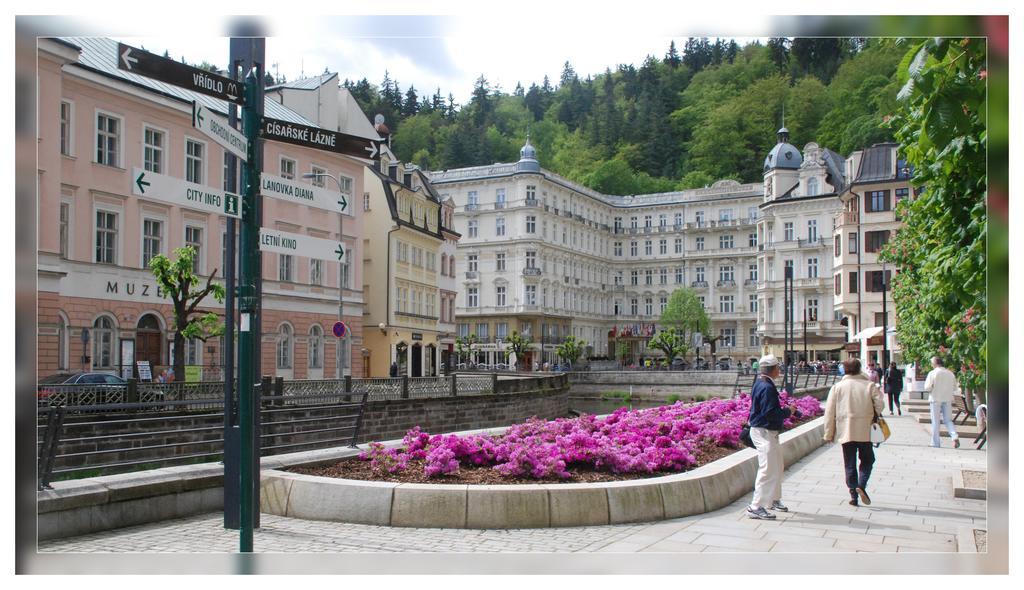 Pension Napoleon Karlovy Vary Bagian luar foto