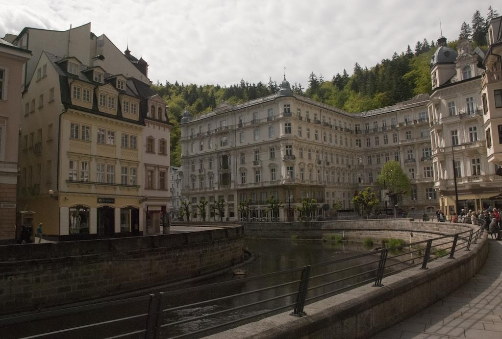 Pension Napoleon Karlovy Vary Bagian luar foto